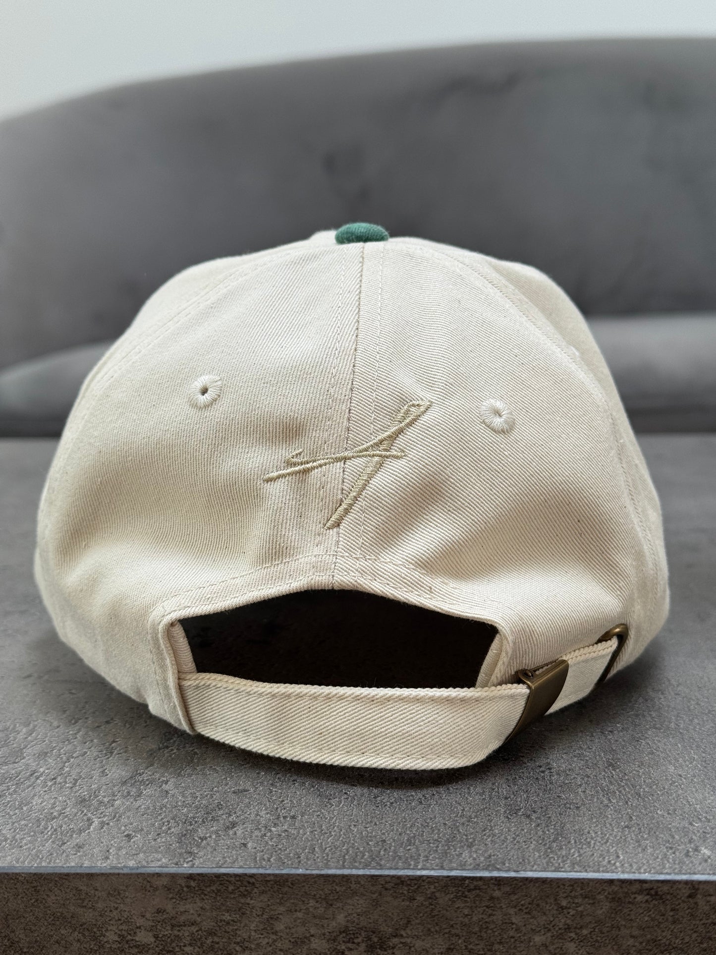 The Contrast Cotton Cap - Cream / Vintage Bottle Green