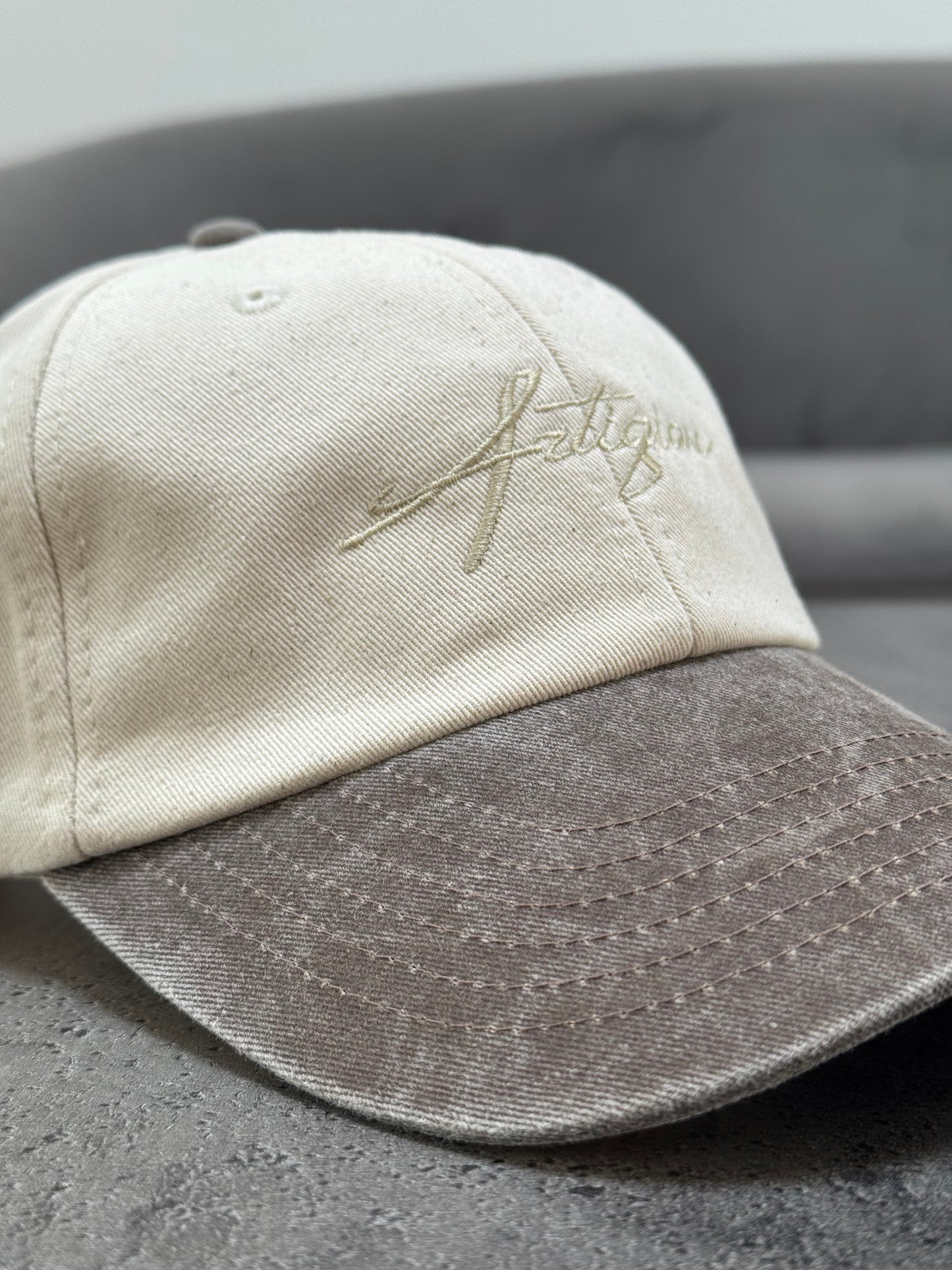 The Contrast Cotton Cap - Cream / Vintage Brown