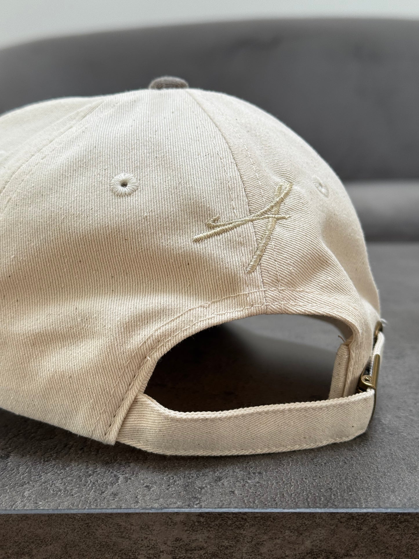 The Contrast Cotton Cap - Cream / Vintage Brown